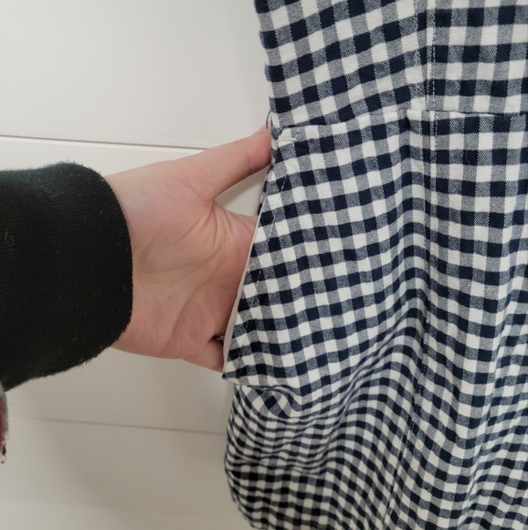 Abercrombie & Fitch Spaghetti Strap Black and White Gingham Romper with Pockets - Picture 2 of 4